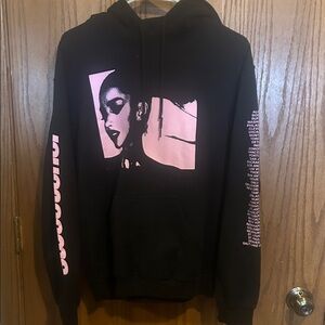 Ariana Grande Sweetener world tour hoodie